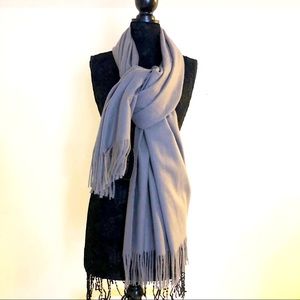 STEVE MADDEN cozy gray BLANKET WRAP soft Scarf NWT Fringe edges GIFT‎